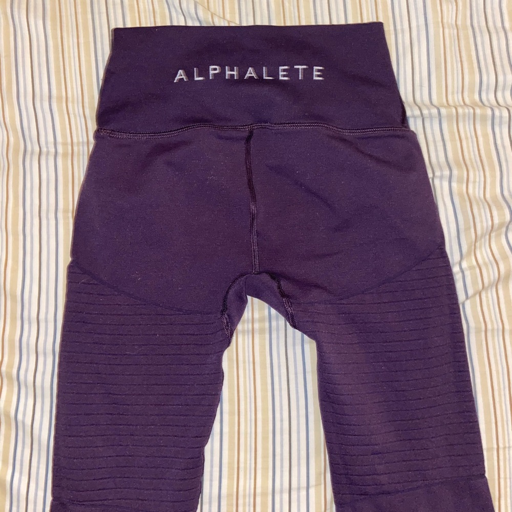 Alphalete revival R6 leggings!